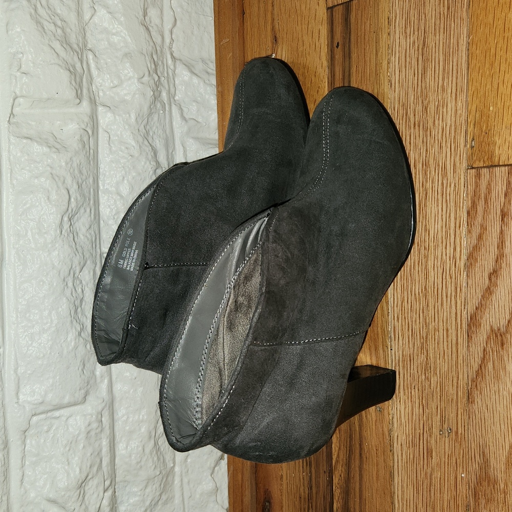 Great condition gray booties